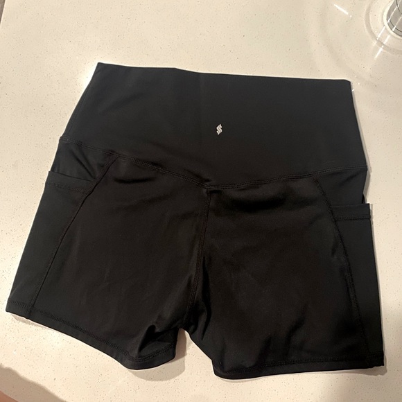 High Rise Yoga 3” Shorts - Picture 2 of 2